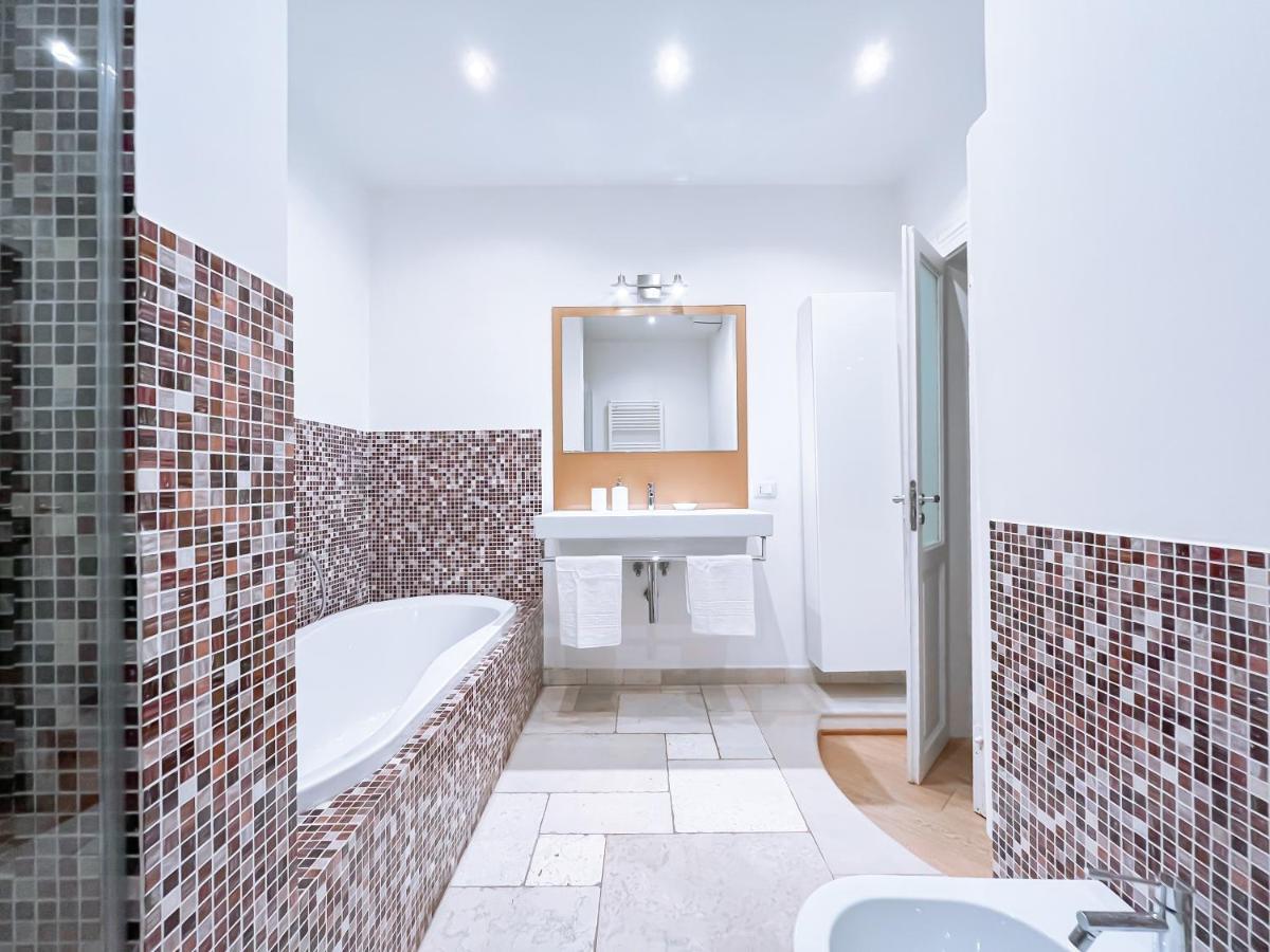 Luxury Bnb Dedeo Apartment Бари Екстериор снимка