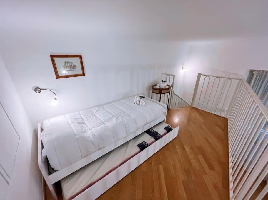 Luxury Bnb Dedeo Apartment Бари Екстериор снимка
