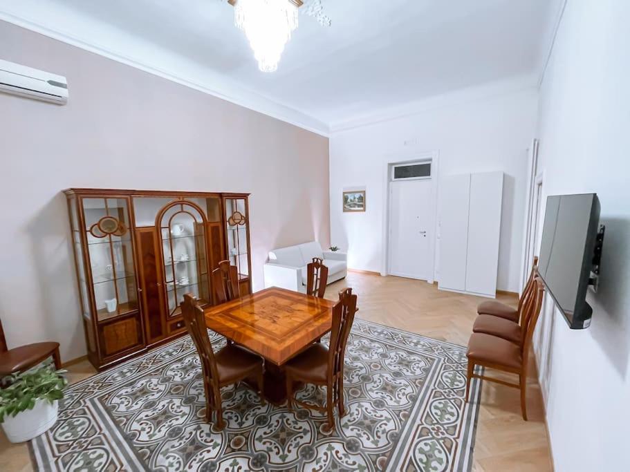 Luxury Bnb Dedeo Apartment Бари Екстериор снимка